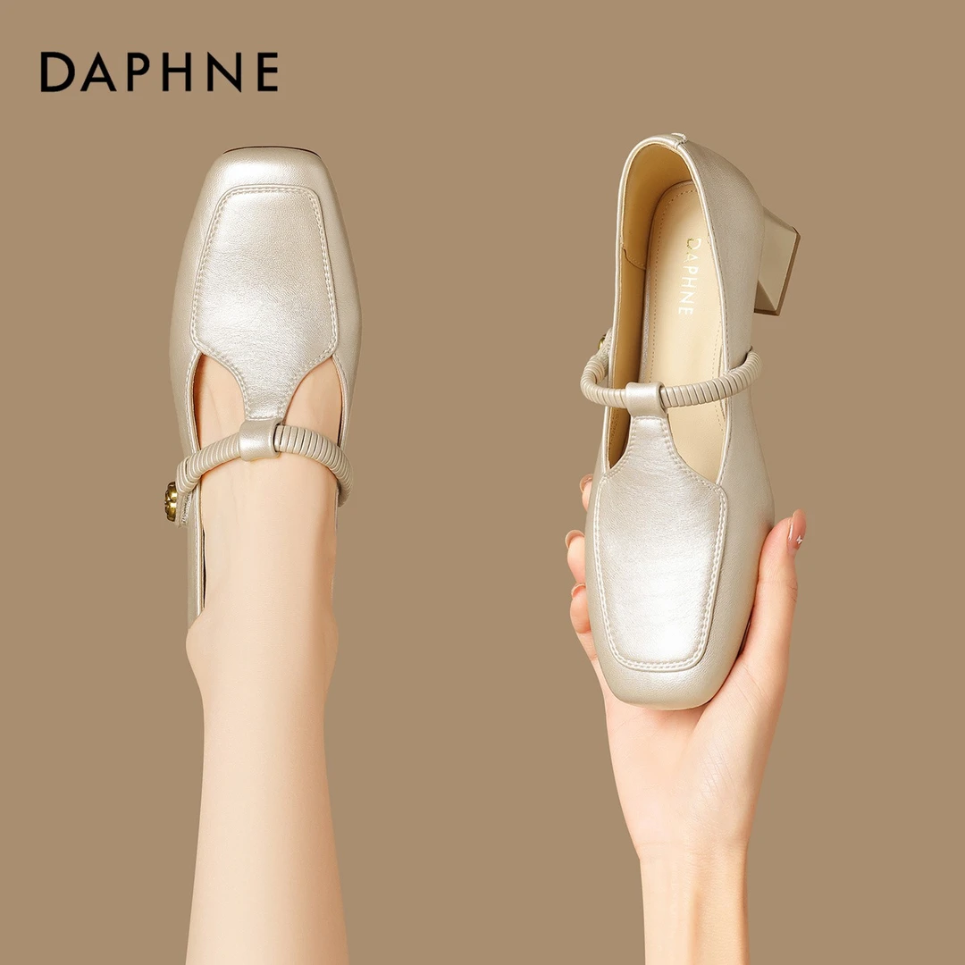 达芙妮女式日常时尚休闲百搭秋季复古粗跟舒适中跟仙女风纯色单鞋