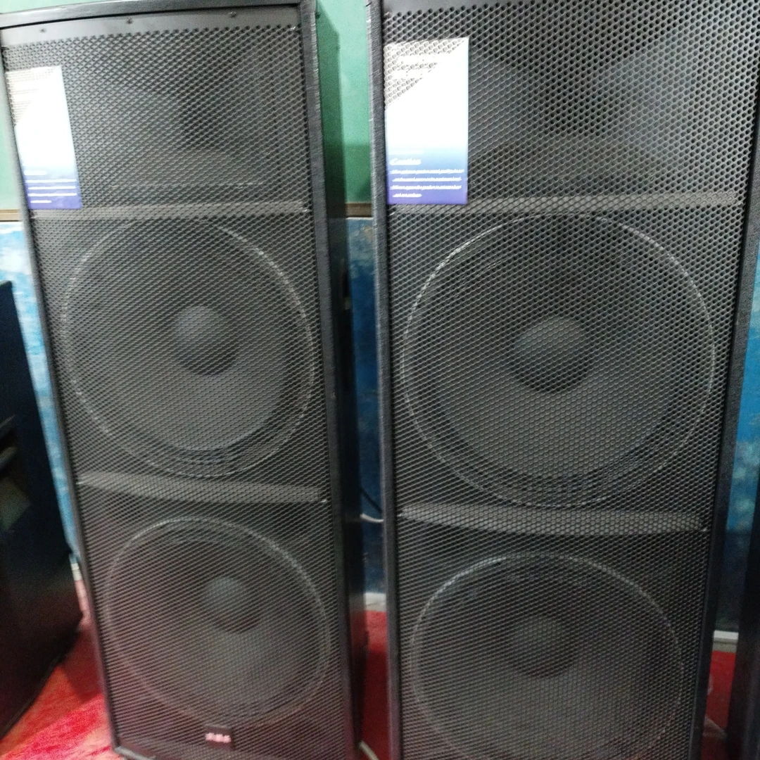 未拆封  双15立式卡包一对，低音140磁双磁，500W➕500W包邮的