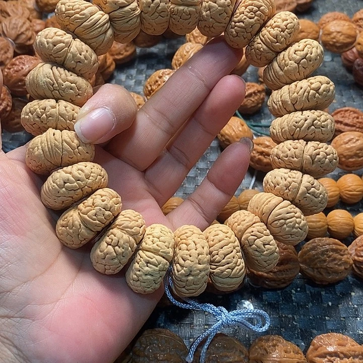 *****文玩核桃手串桃核
