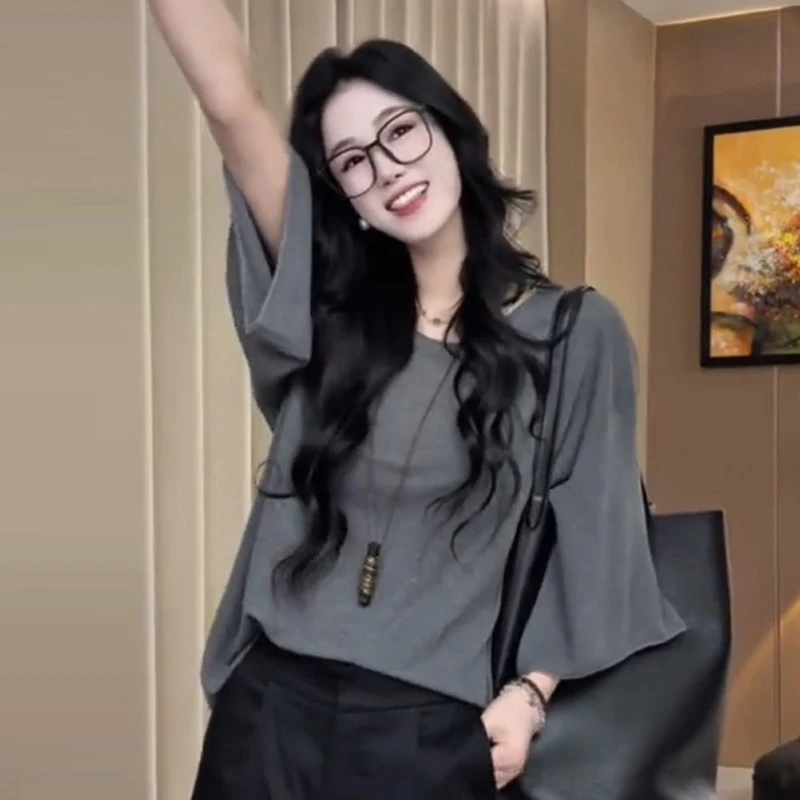 圆领中袖不规则针织衫女夏季2025新款设计感小众宽松短袖半袖上衣