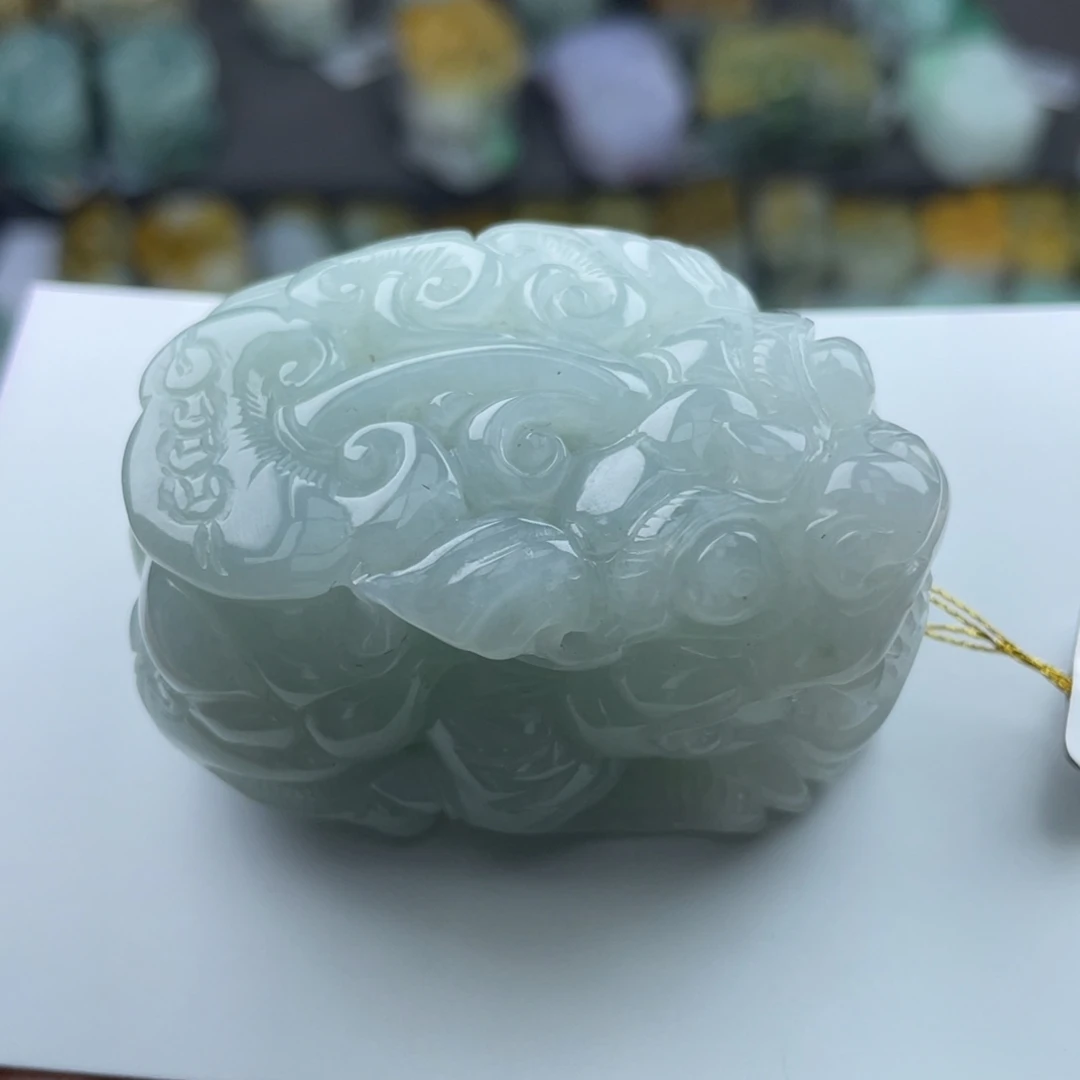 翡翠未镶嵌颈饰请***字貔貅