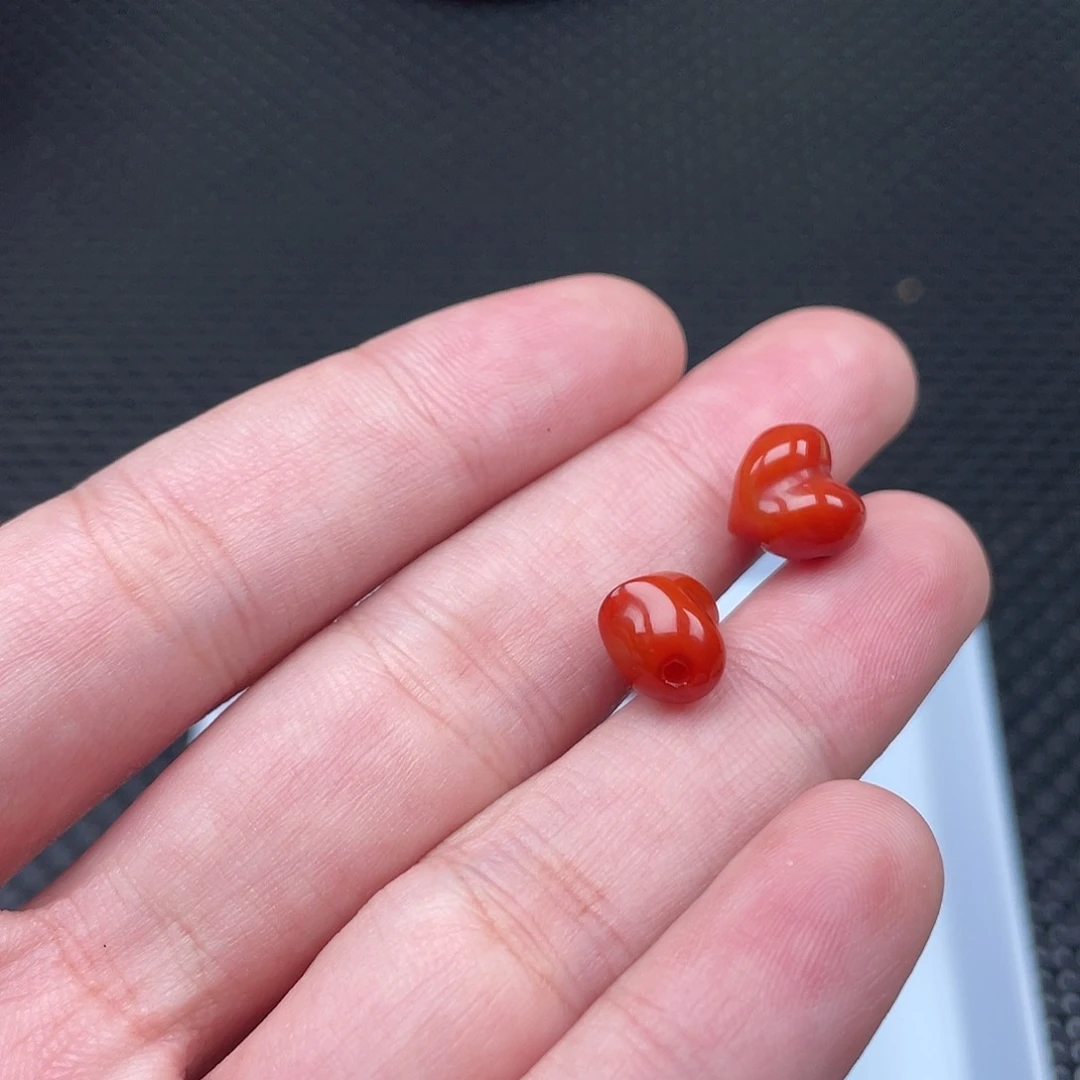 南红玛瑙10mm柿子红左右孔屁桃一组2颗未镶嵌