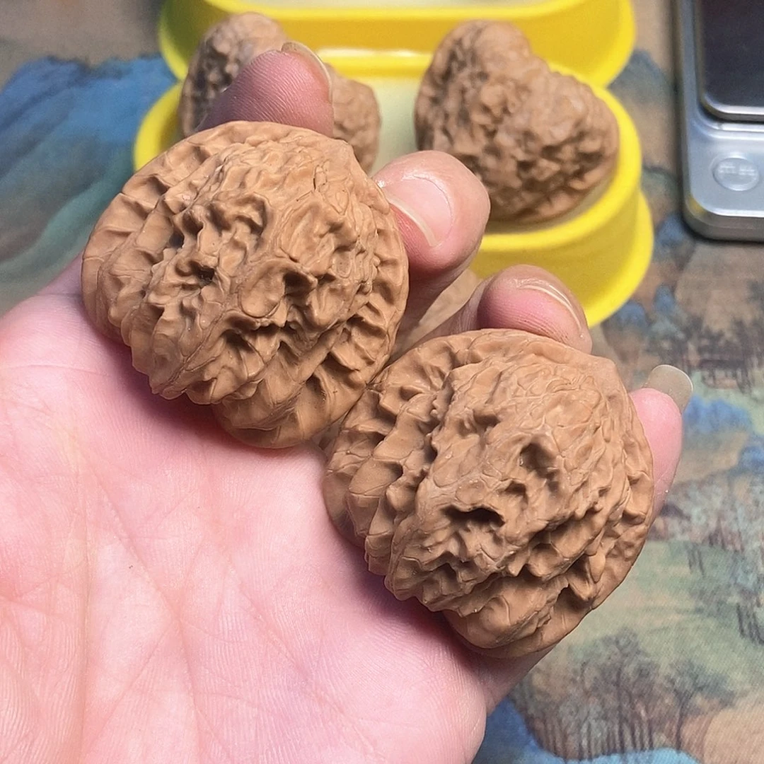 文玩核桃吊坠盘龙虎头全品41尺