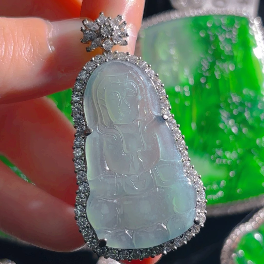 翡翠颈饰未镶嵌观音