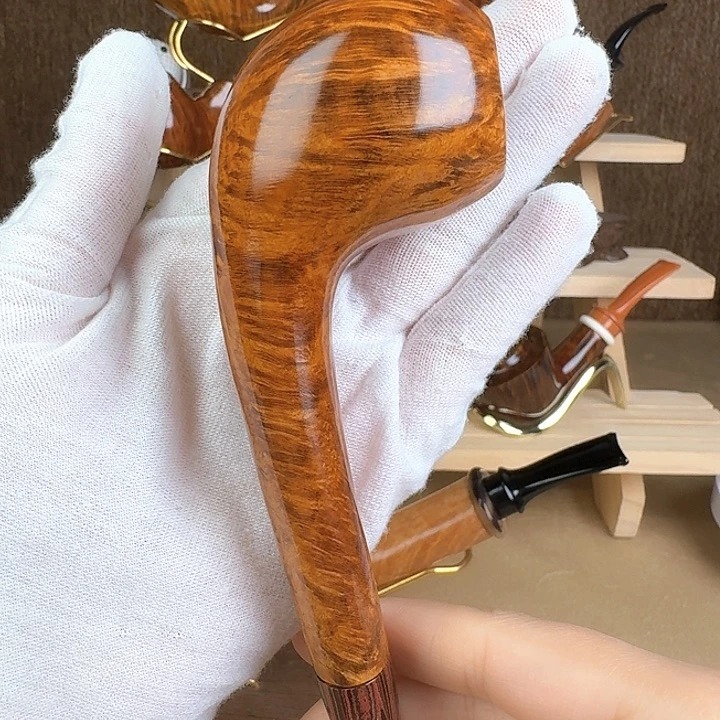 河豚大长腿（冯冯烟斗）