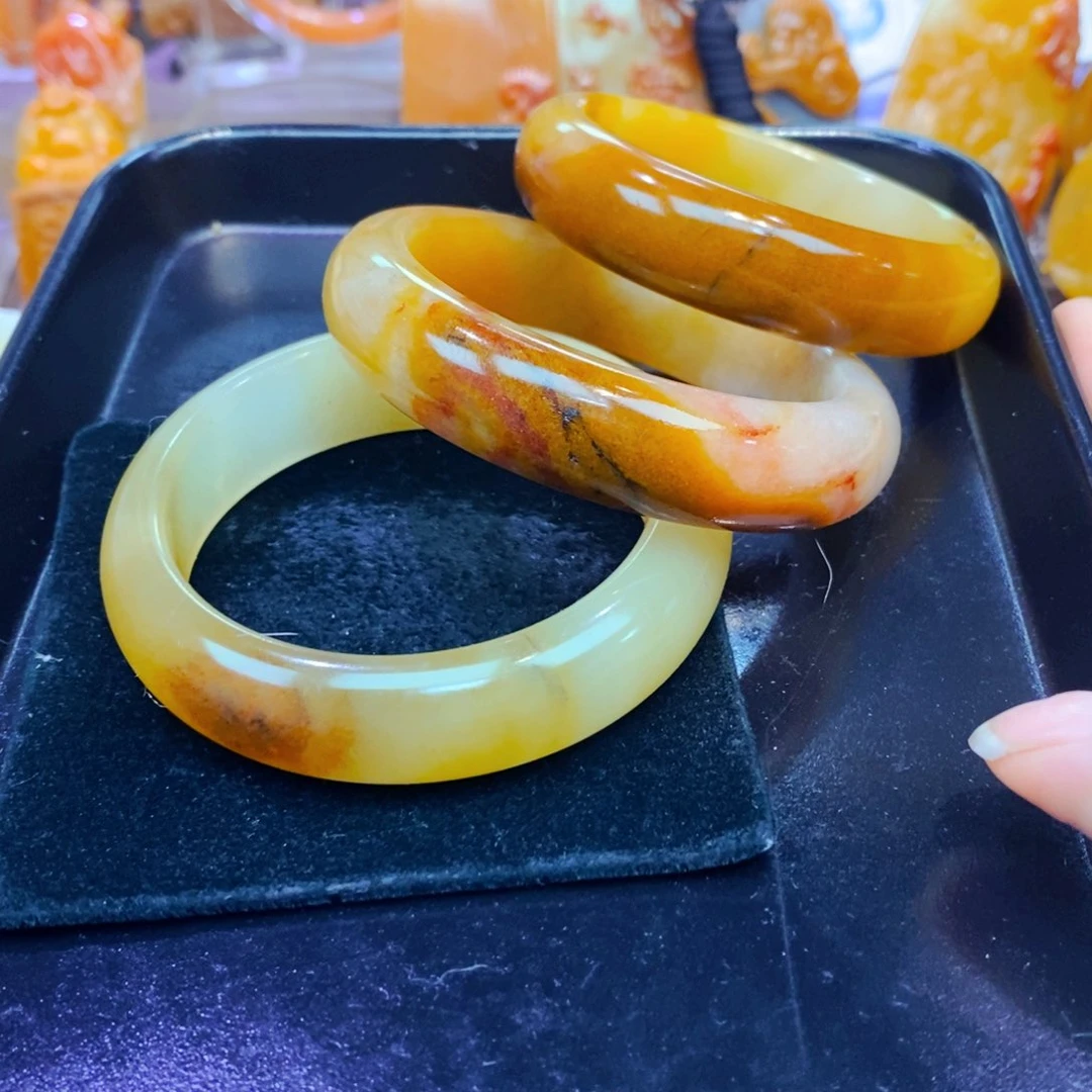 未镶嵌石英质玉（黄龙玉）吊坠(不含链)