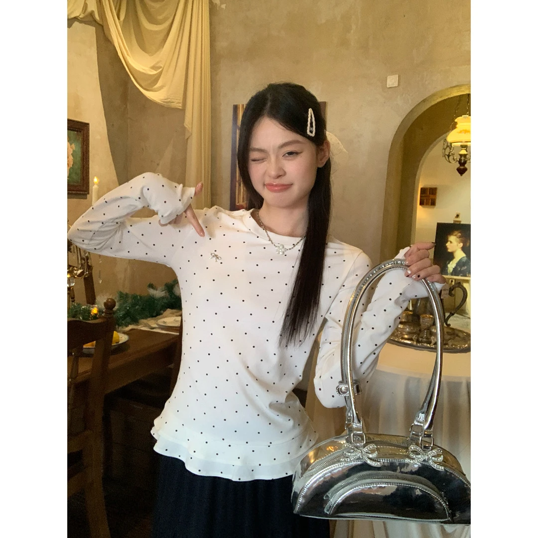 宋正恩1/4 上新【韩系轻甜感奶白碎星蝴蝶结贴肤修身长袖】ST2727