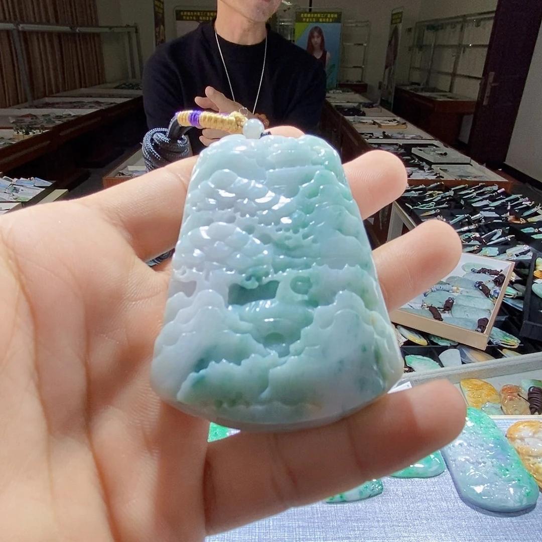 颈饰未镶嵌翡翠一