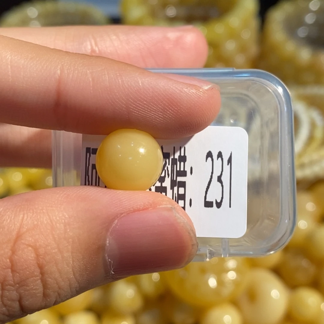 蜜蜡未镶嵌珠宝奇石231