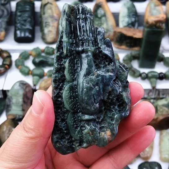 未镶嵌岫岩河磨玉（透闪石质玉）把件德*