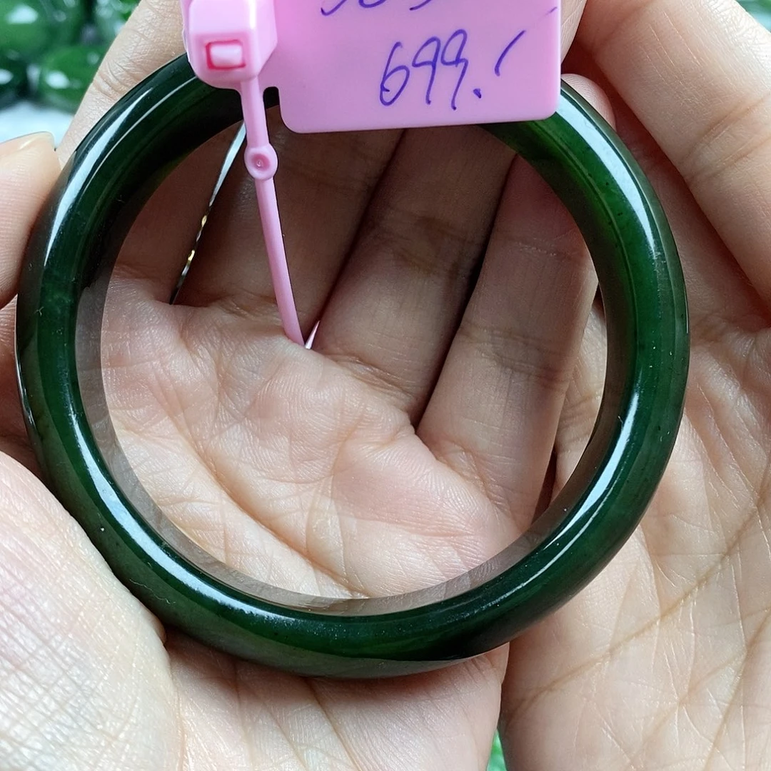 和田玉（碧玉）未镶嵌颈饰58.5mm