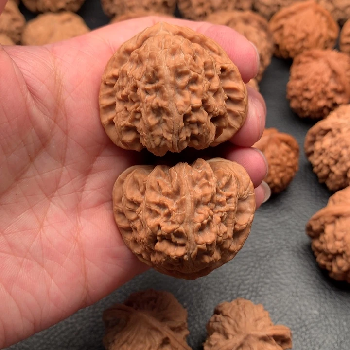 文玩核桃吊坠捡****圾狮子头