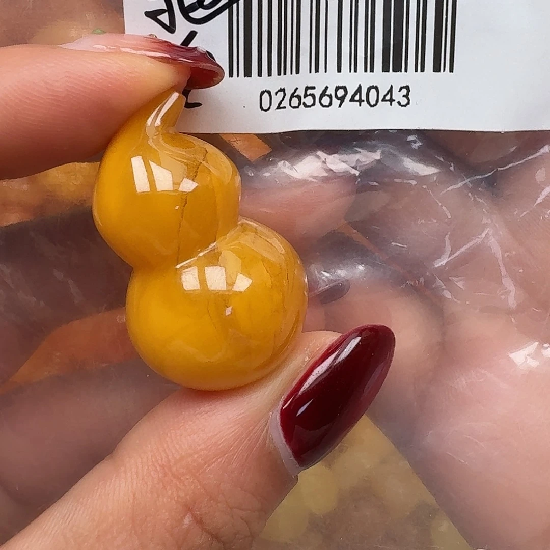 琥珀未镶嵌裸石悠悠