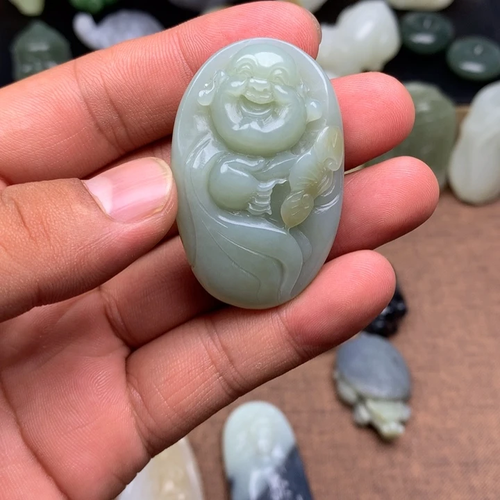 颈饰未镶嵌和田玉（糖玉）