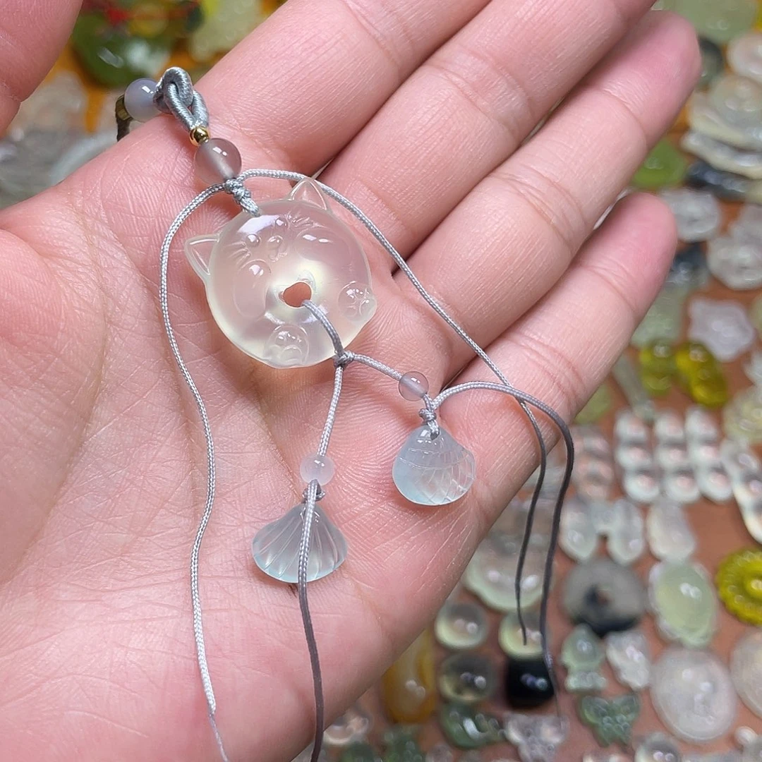 蛇纹石玉未镶嵌吊坠山***铺