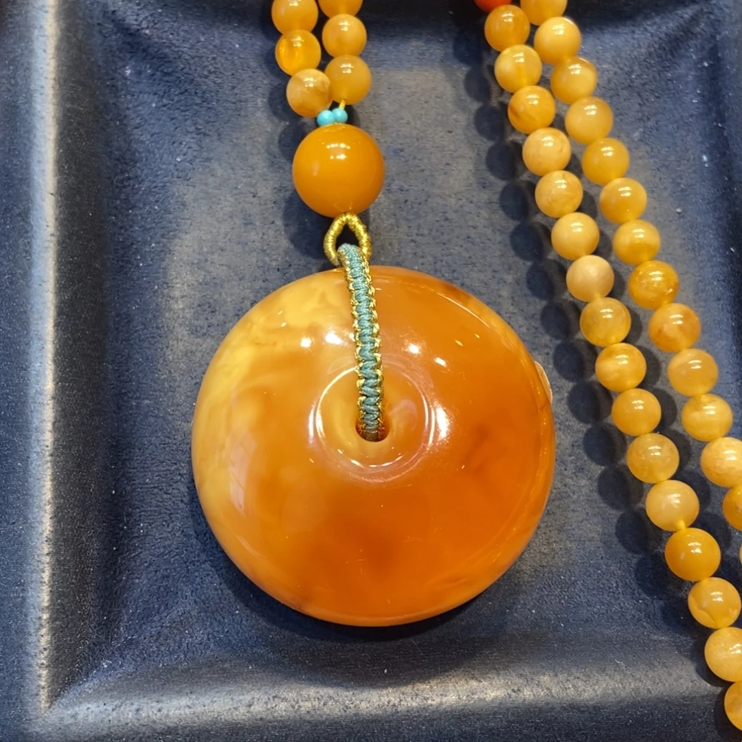 琥珀未镶嵌颈饰蜜蜡