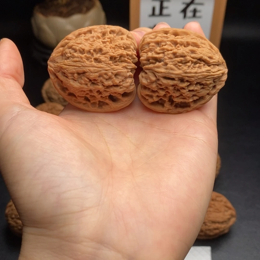 文玩核桃吊坠边41高42肚39