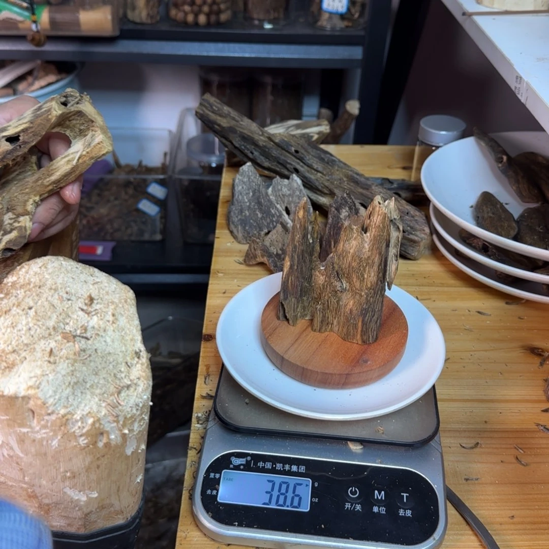 沉香碎屑沉香奇楠沉香38克