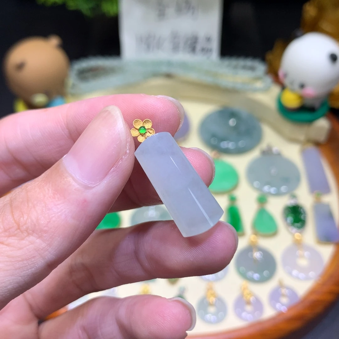 吊坠(不含链)18K金镶嵌翡翠