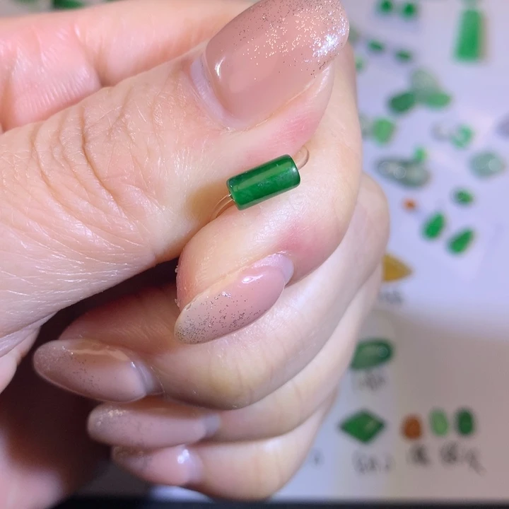 翡翠未镶嵌套链珠