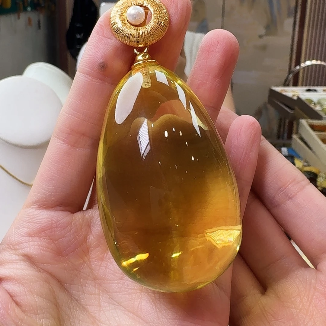 琥珀未镶嵌颈饰吊坠