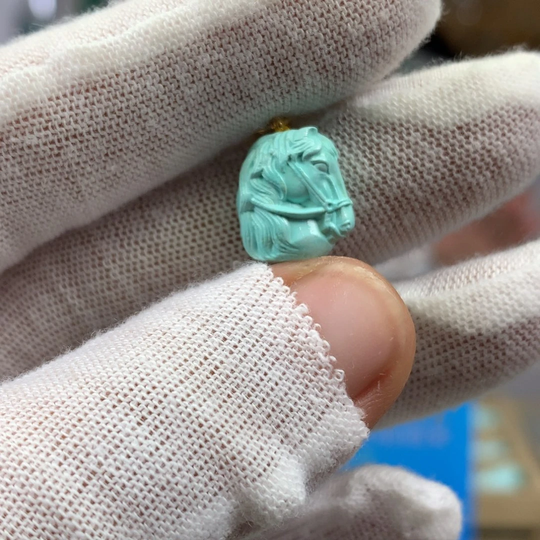 绿松石未镶嵌挂件