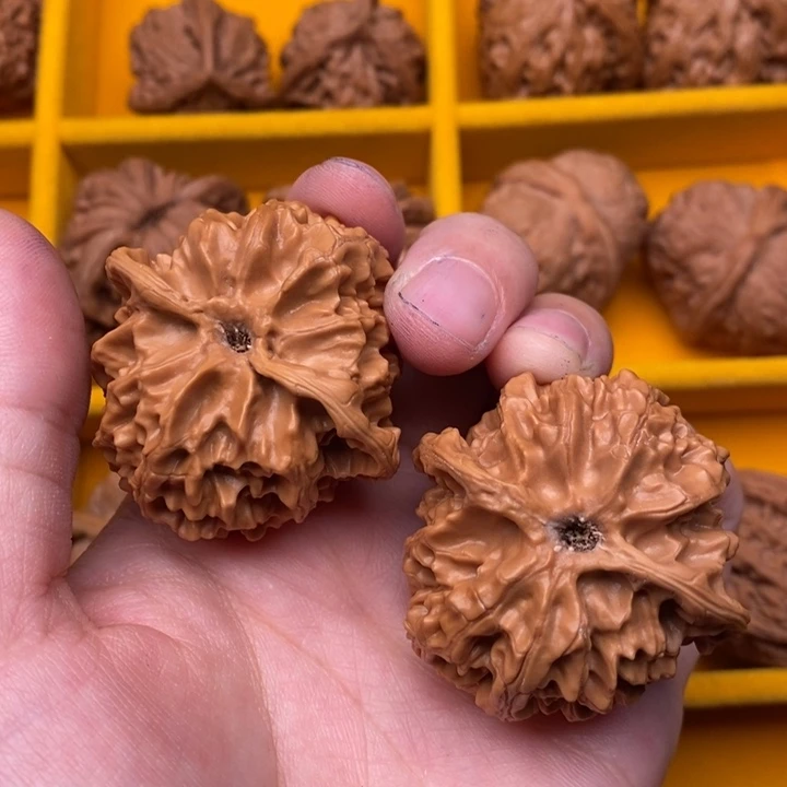 桃核吊坠苹果园41