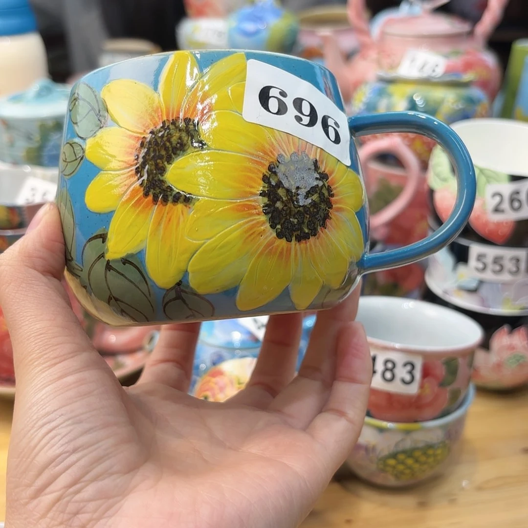 瓷片兔兔盖茨。兔兔