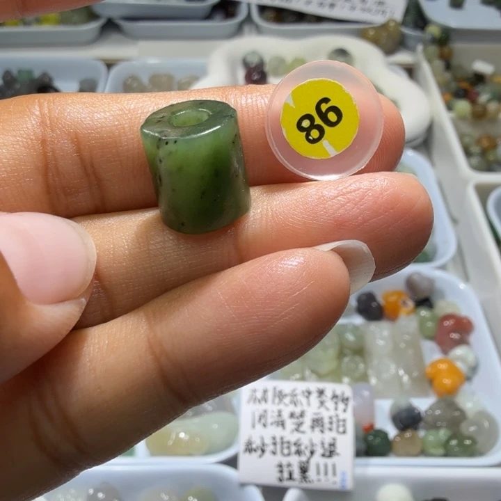 和田玉未镶嵌珠宝奇石