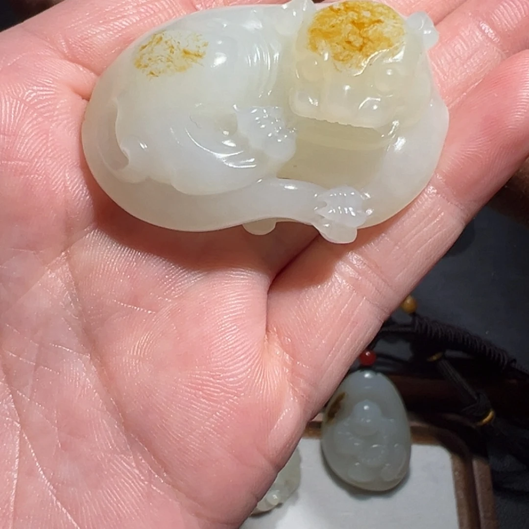 用***5颈饰未镶嵌和田玉