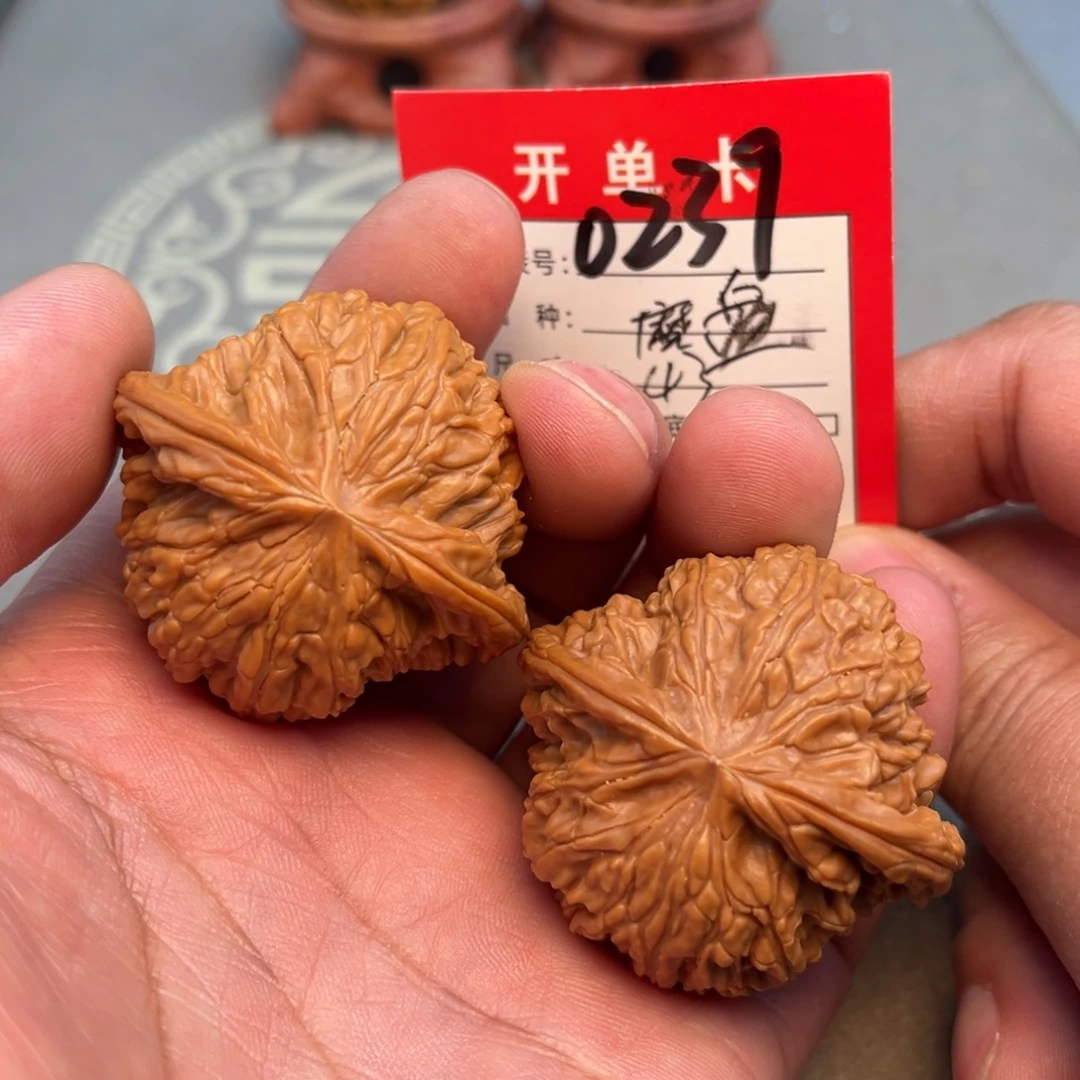 文玩核桃吊坠文玩