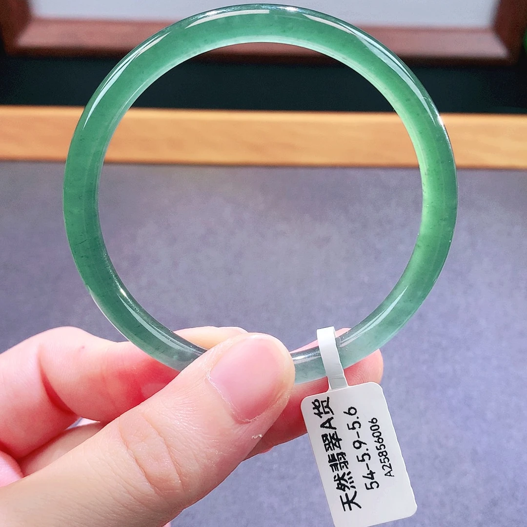 未镶嵌手镯翡翠天然翡翠