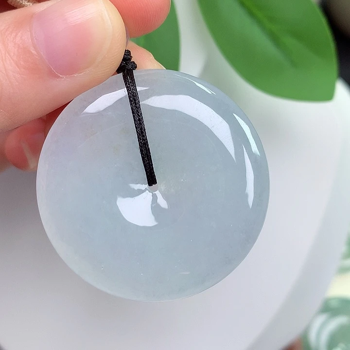翡翠未镶嵌颈饰平安扣