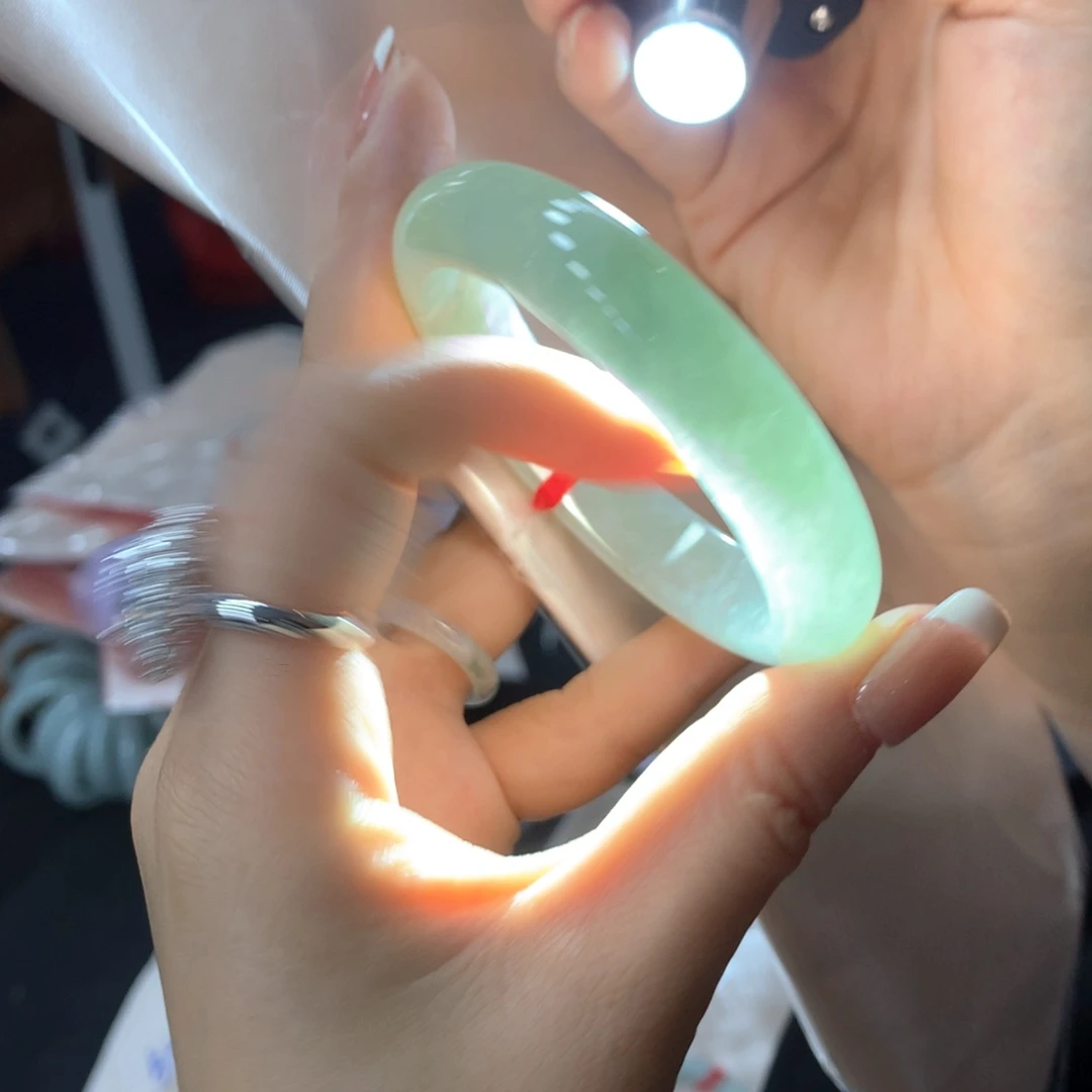 未镶嵌手镯翡翠买断