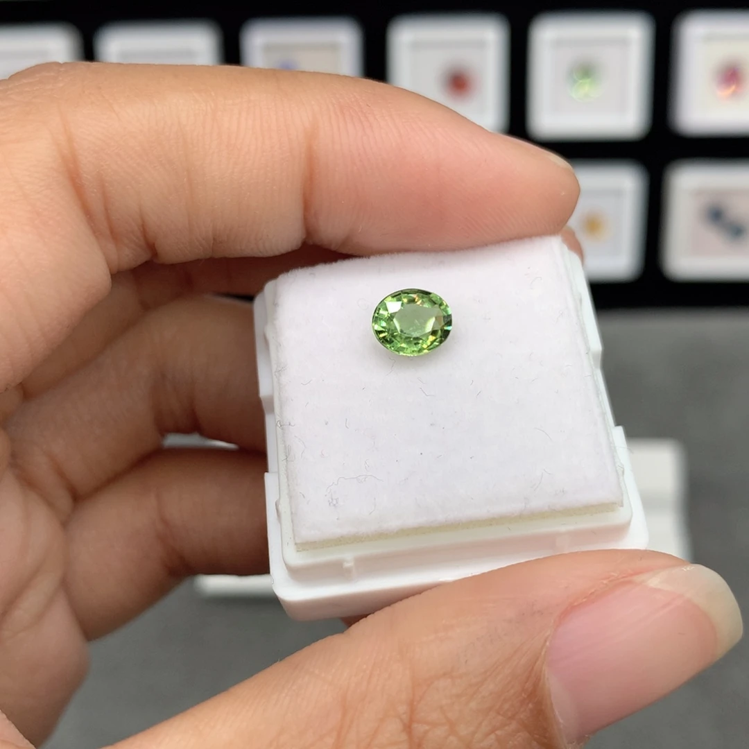 和***尘裸石碧玺未镶嵌绿碧玺