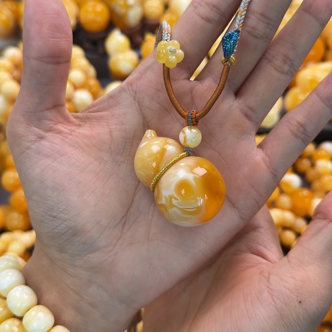 琥珀未镶嵌珠宝奇石19.8g