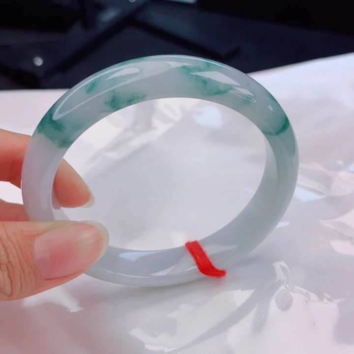 翡翠未镶嵌手镯56圈