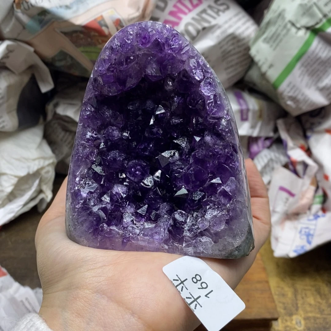 紫晶乌拉圭未镶嵌