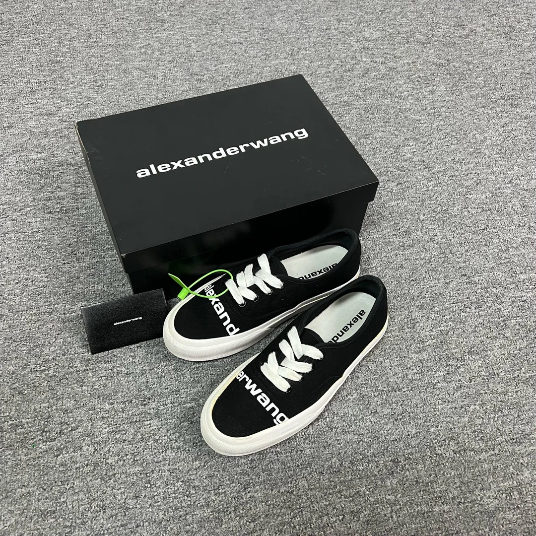 99新 maje 大王 帆布鞋38码