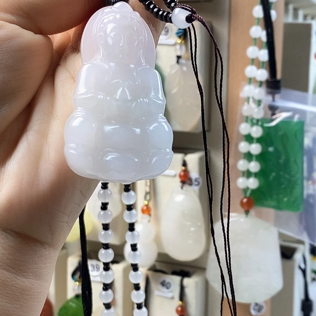 勇****石英质玉未镶嵌颈饰