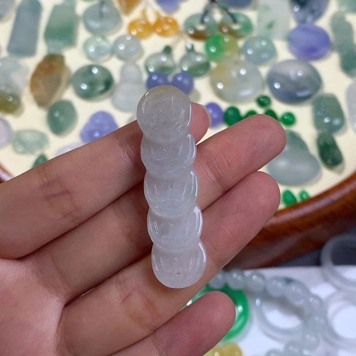 颈饰未镶嵌翡翠五币花