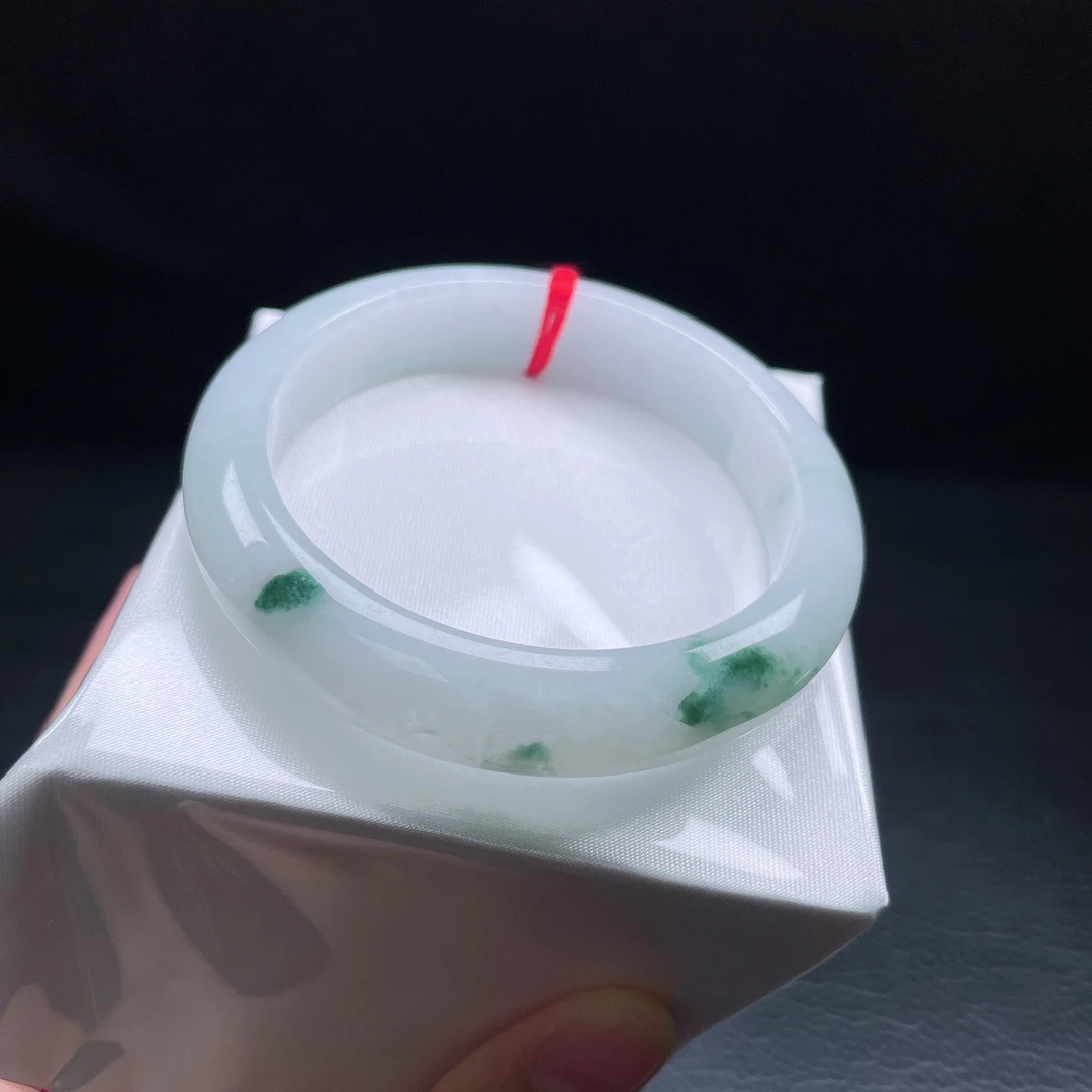 56圈糯化飘花宽边手镯 细纹