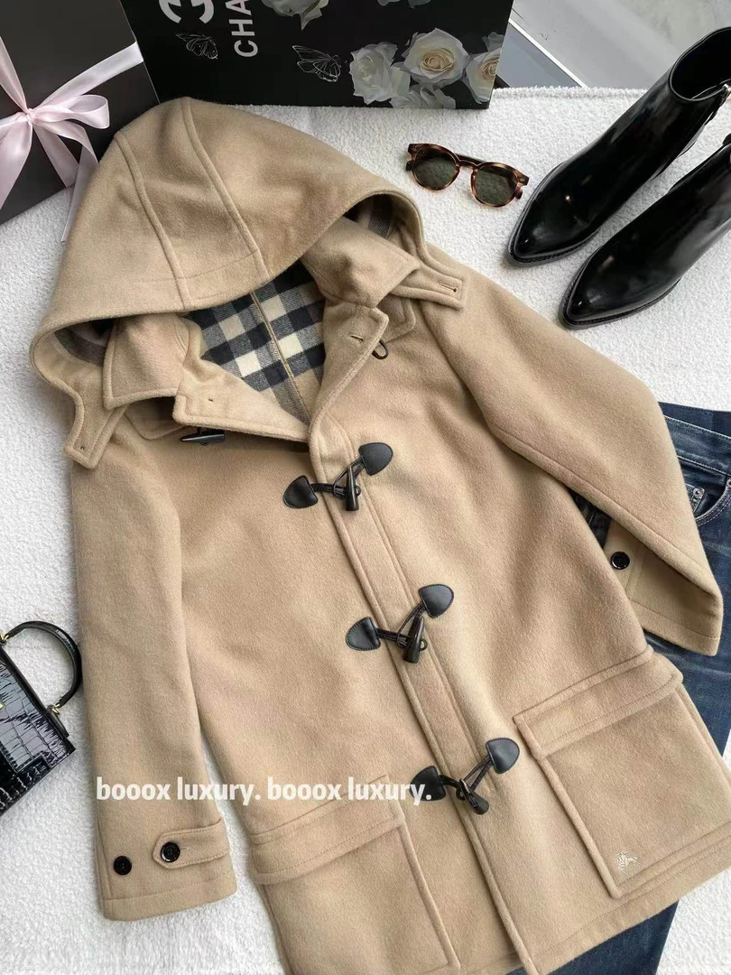 95新 BURBERRY/博柏利 aa3514 羊毛 驼色牛角扣羊毛大衣 14Y码