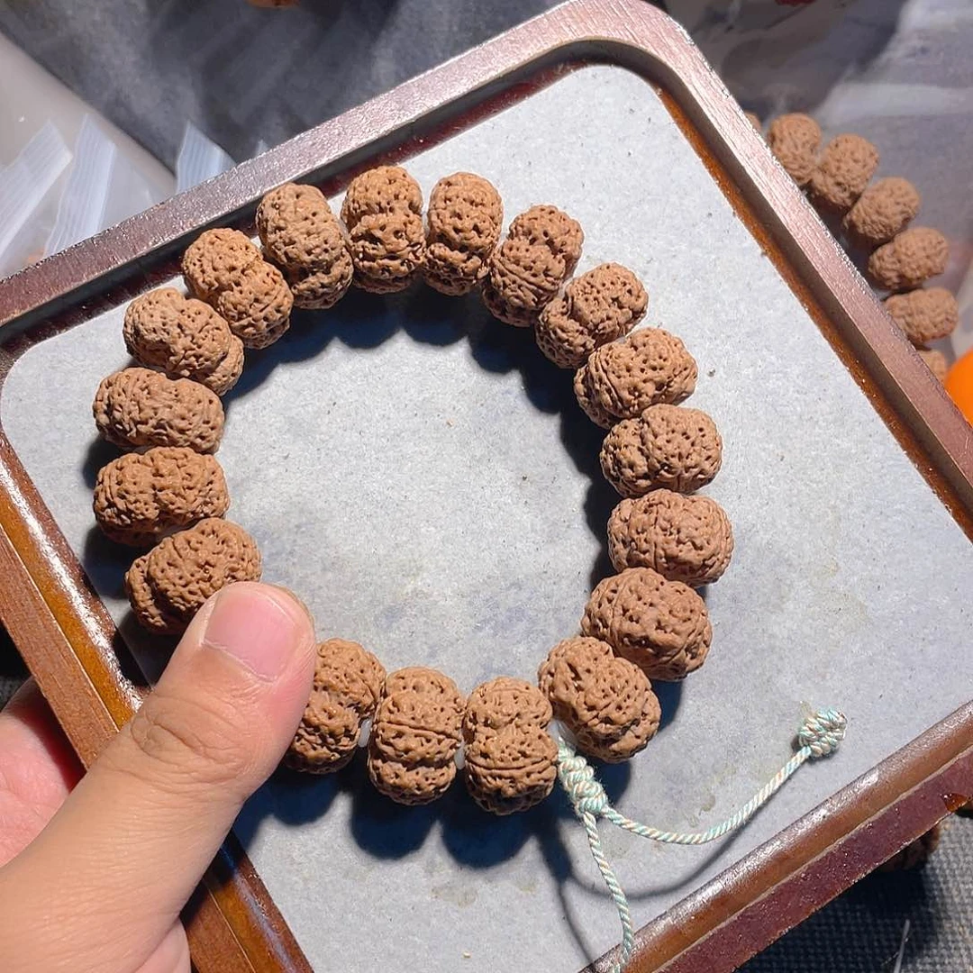 手串金刚菩提24/25夹板梅花