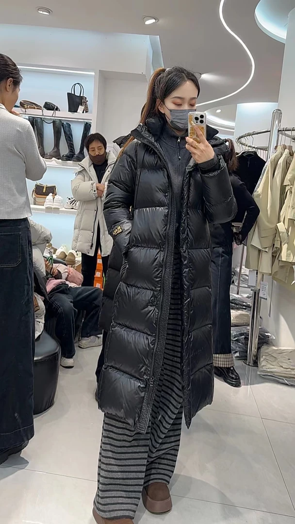 2025新款女士百搭黑金3.0好看外套香港一诺