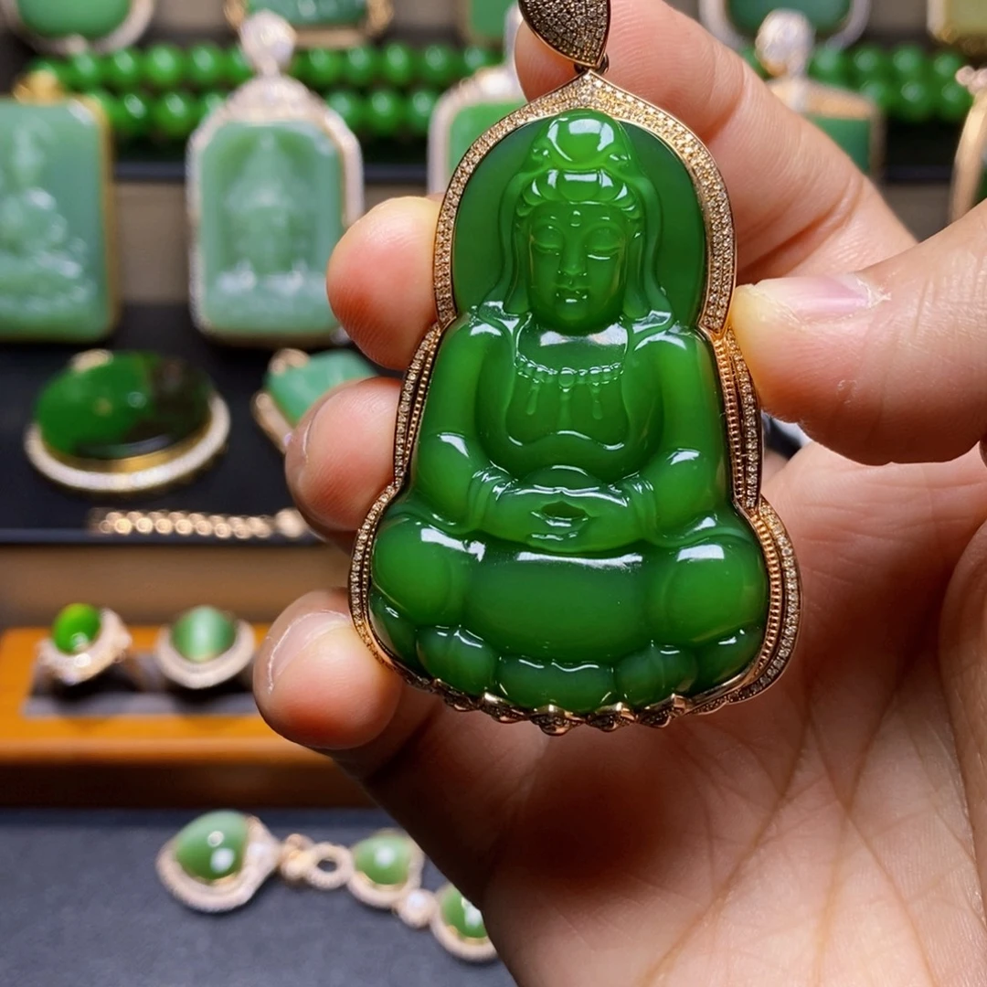 桃***郎和田玉18K金镶嵌吊坠(不含链)