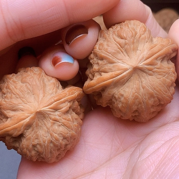 U***L把件核桃平谷凹底40全