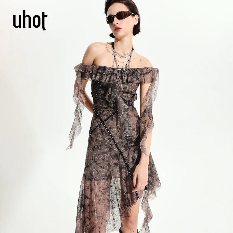 【欧若风】Auuuu/UHOT 咖色一字肩印花不规则气质连衣裙UWWR1L403
