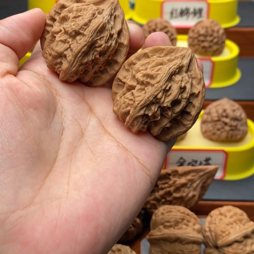封***神吊坠文玩核桃40马蹄