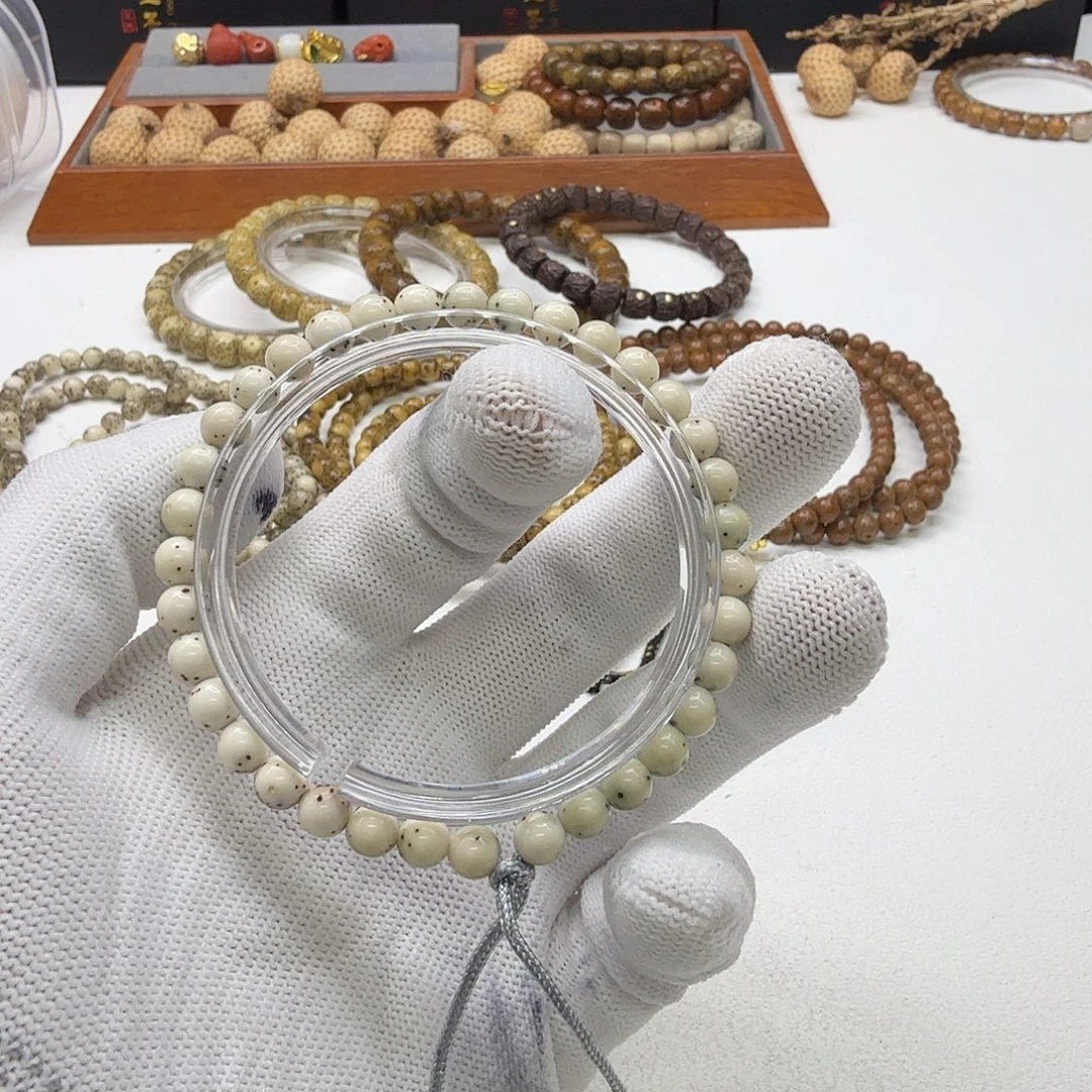 吊坠星月菩提12梵天糯冰通体龙蛋6圆手持一物一图